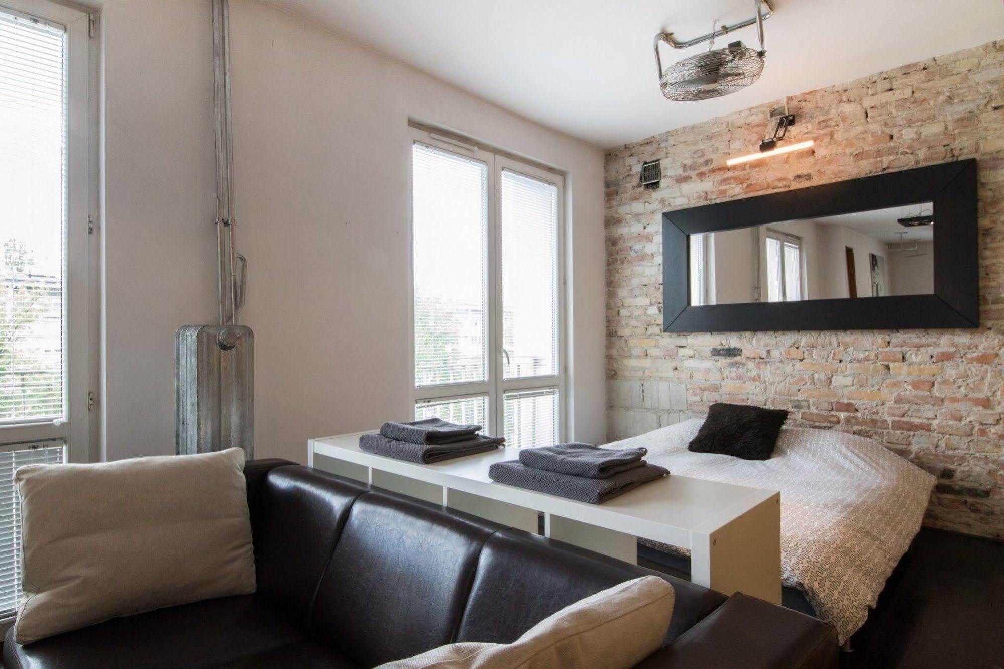 Bizzi Luxdesign Studio - وارسو المظهر الخارجي الصورة